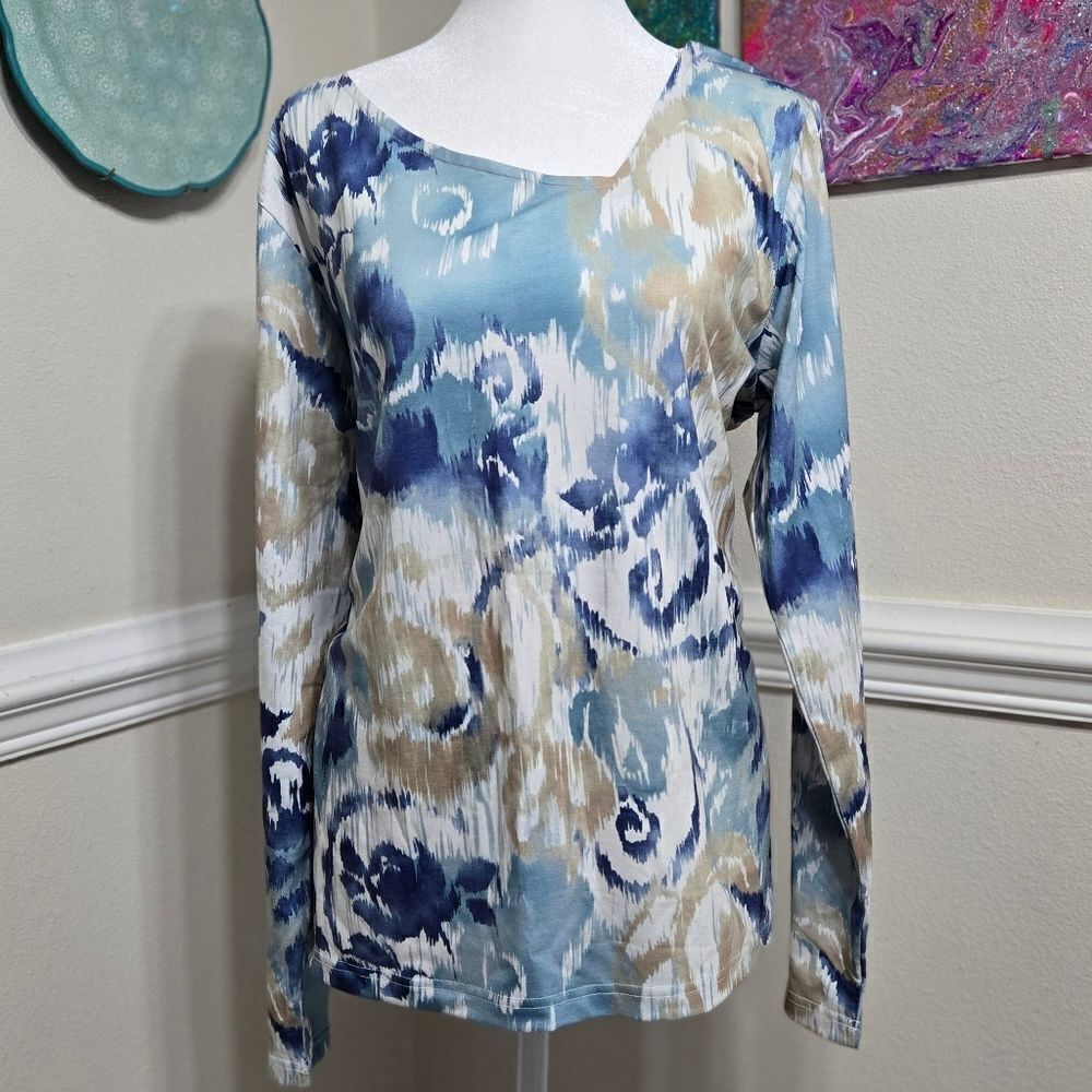 NWT! Unique Neck Top
